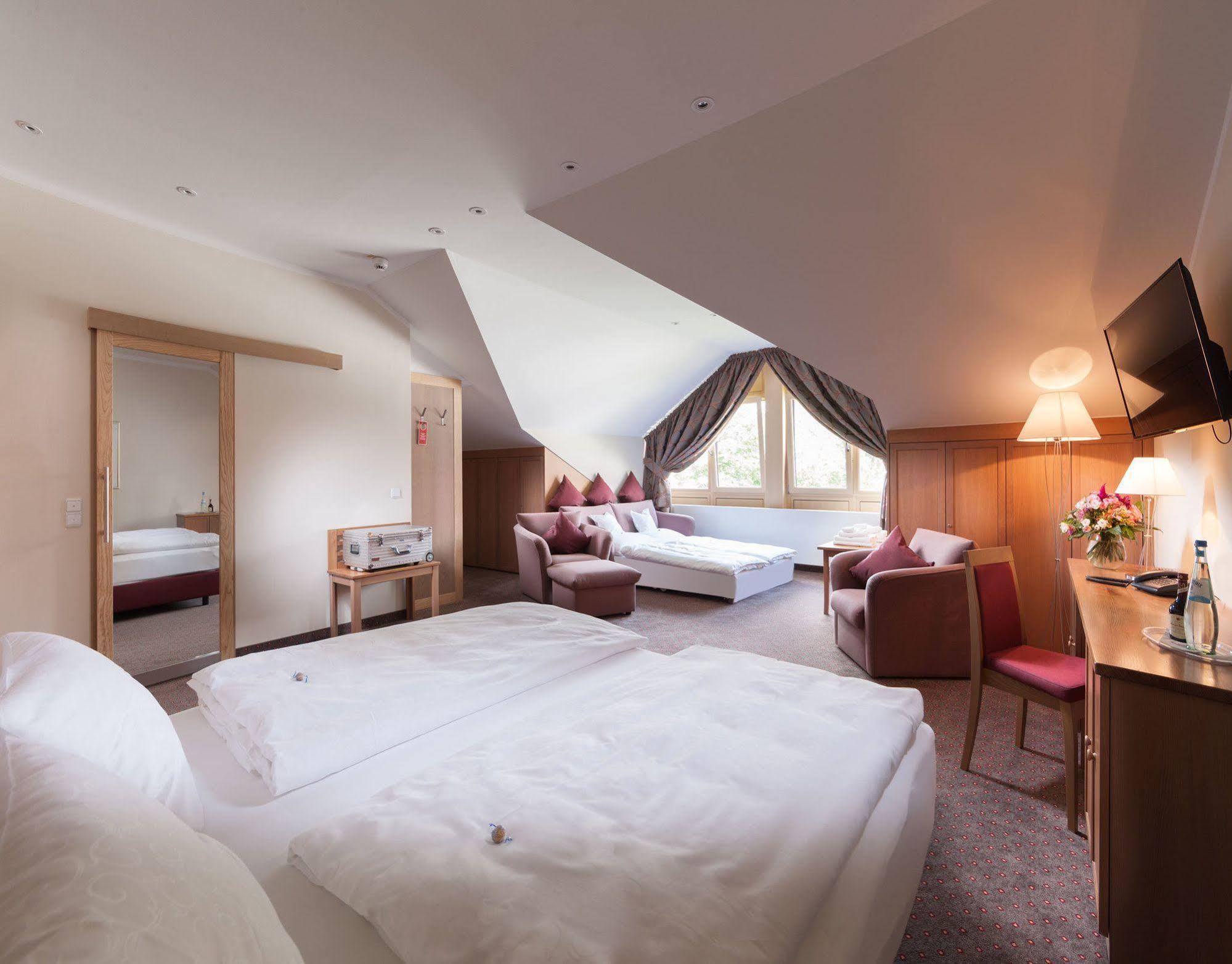 Hotel Hachinger Hof 오베르하칭 외부 사진